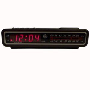 GE Digital Clock Radio Model 74612B AM FM Battery Backup Wake Alarm Function